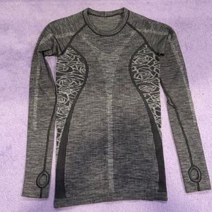 Lululemon top like new condition!